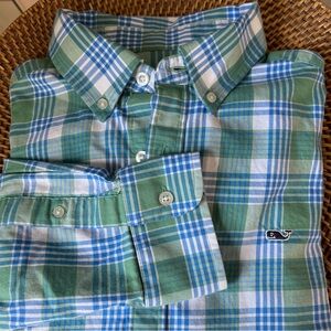 Vineyard Vines Long Sleeve Classic Fit Whale Button Up‎ Shirt